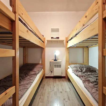 42m², 2 Pieces + Cabine, 6-8 Pers, Coeur De Station, Proche Pistes Et Commerces - Fr-1-265-195 Apartment *